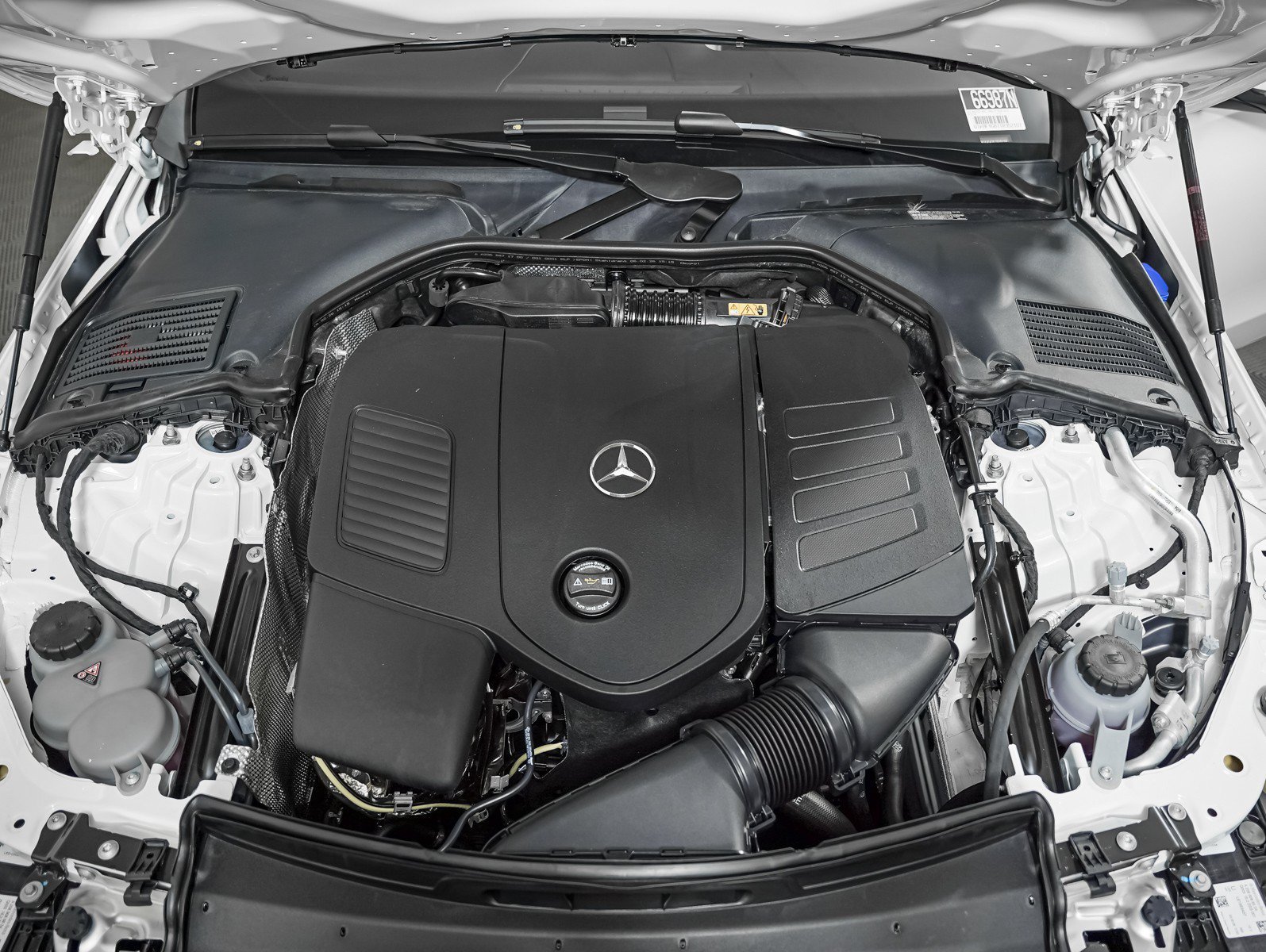 New 2026 Polar White Mercedes-Benz C 300 image 4