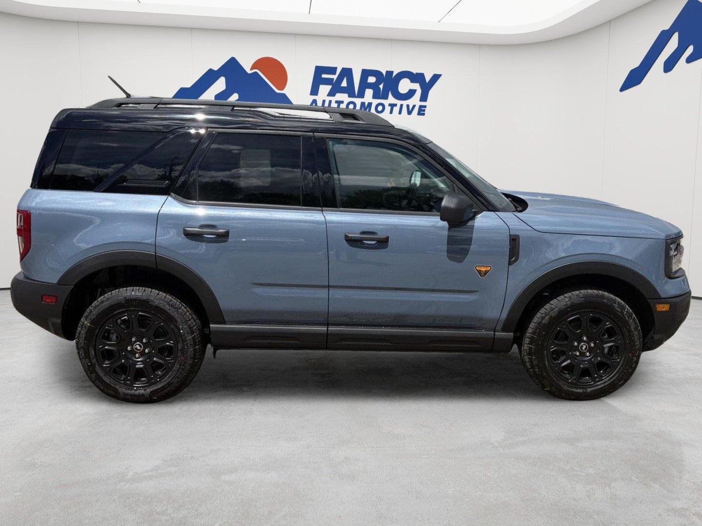 New 2026 Azure Gray Metallic Tri-Coat Ford Badlands image 6