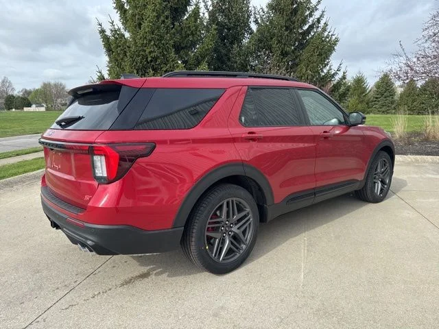 New 2026 Rapid Red Metallic Tinted Clearcoat Ford ST image 5