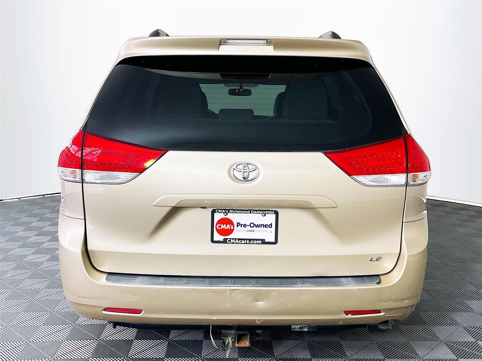 Used 2011 Sandy Beach Metallic Toyota LE image 7
