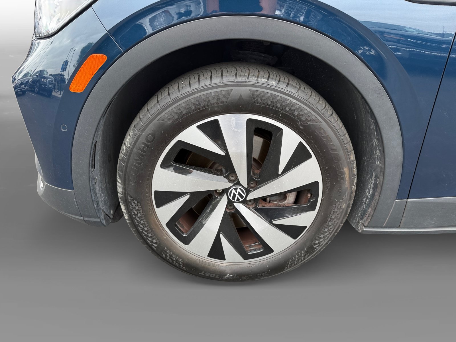 Certified Used 2023 Blue Metallic Volkswagen Pro image 9