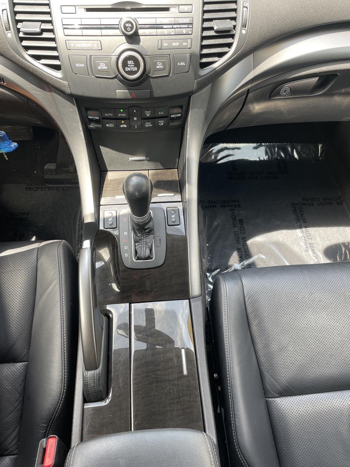 Used 2014 Crystal Black Pearl Acura Base image 18