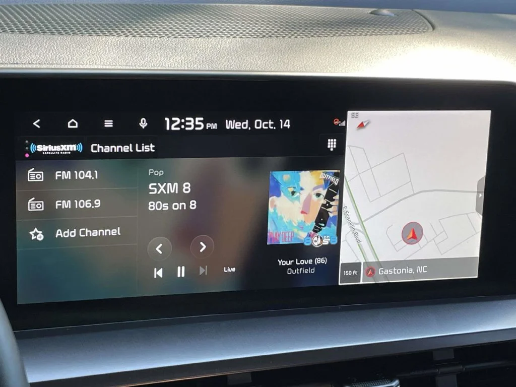 Used 2025  Kia S image 37