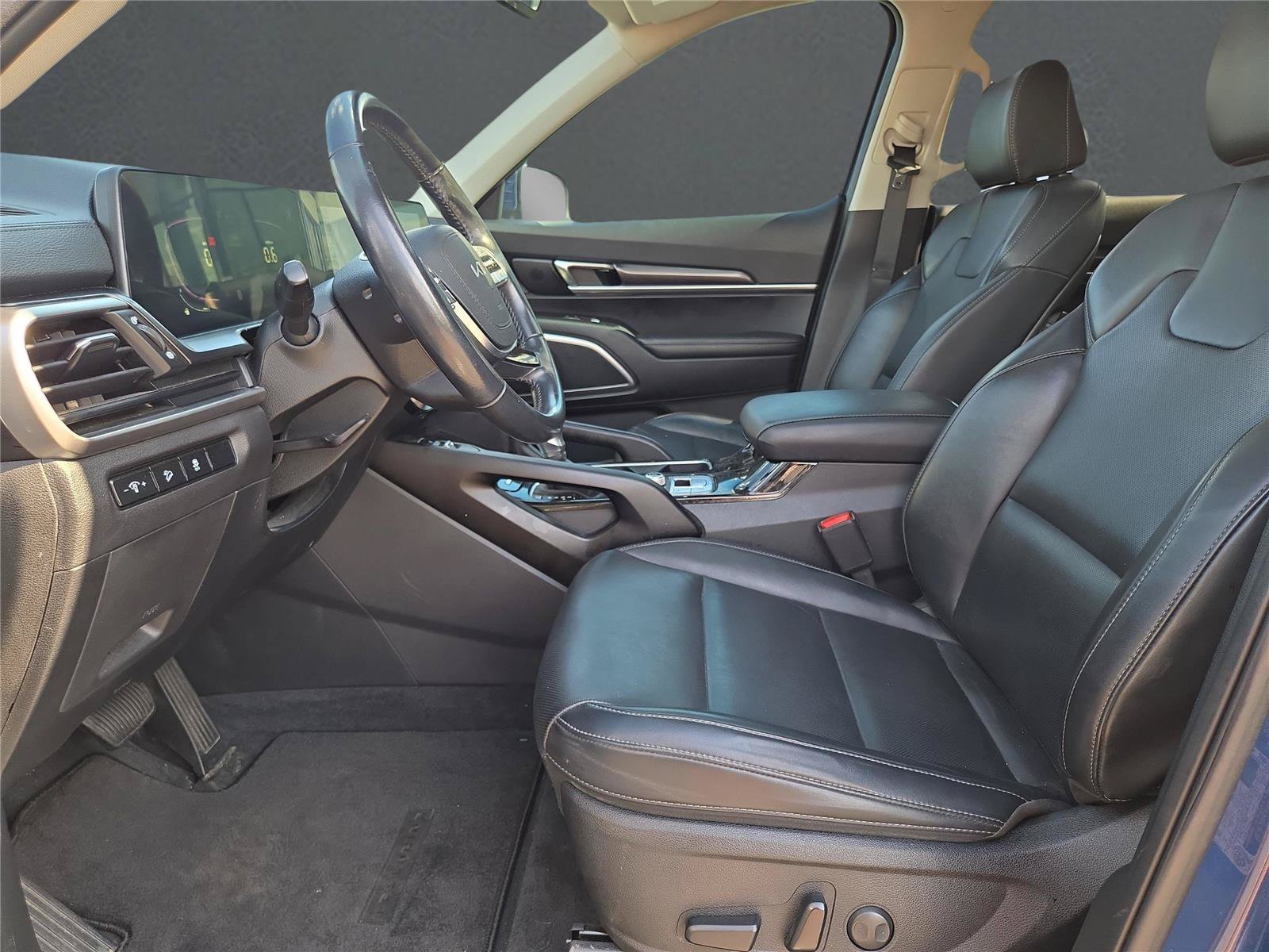 Used 2024 Blue Kia S image 23