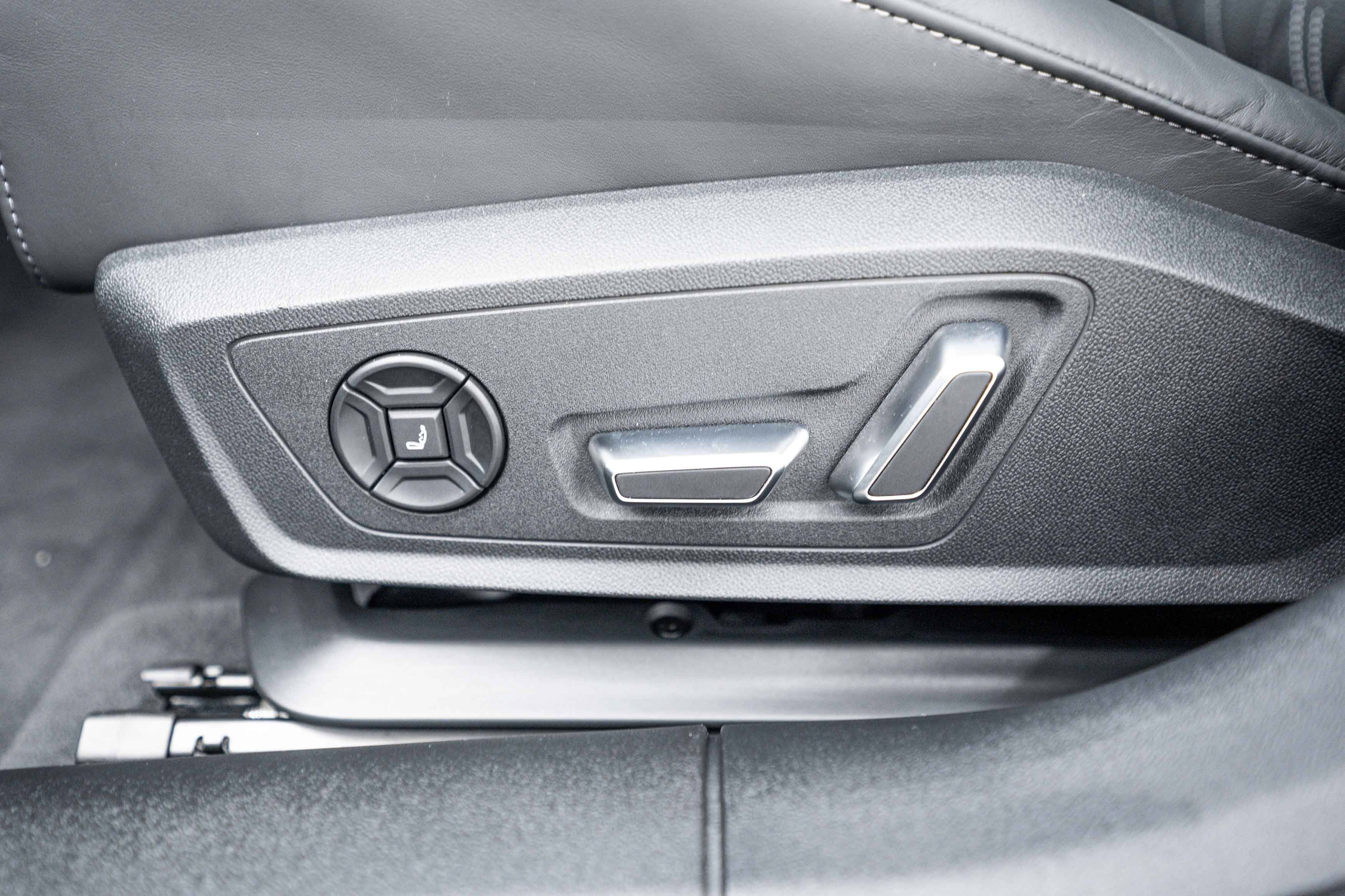 Used 2026 Daytona Gray Pearl Effect Audi Prestige image 15