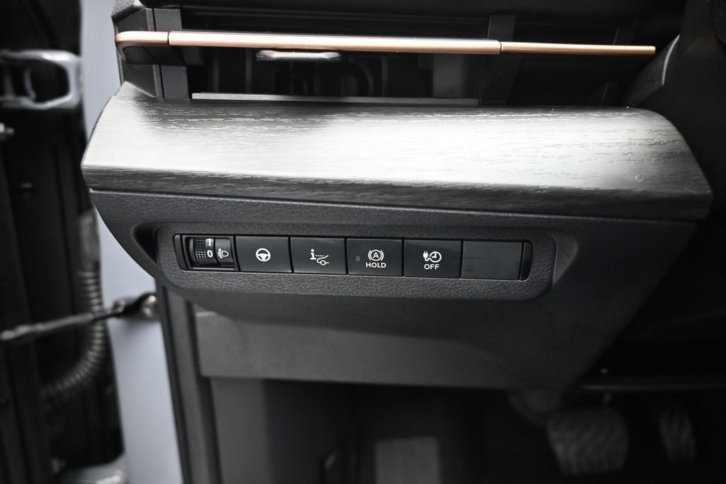 Used 2024 Gray Nissan ENGAGE e-4ORCE image 12
