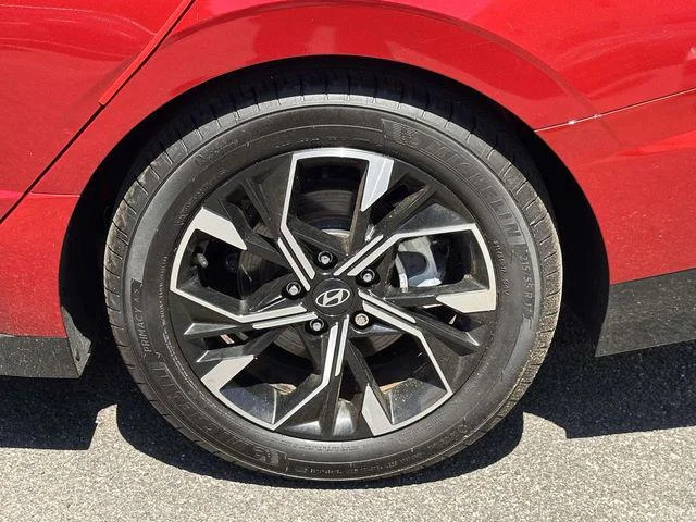 Used 2024 Ultimate red Hyundai SEL image 12