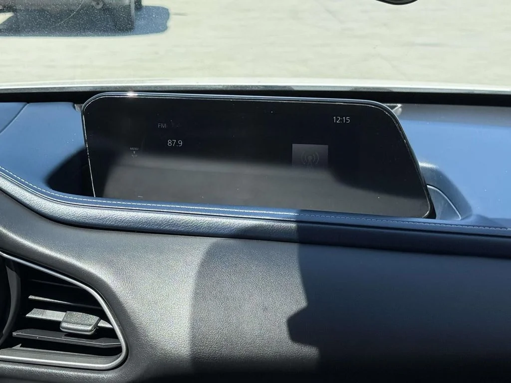 Used 2020 White Mazda S image 19