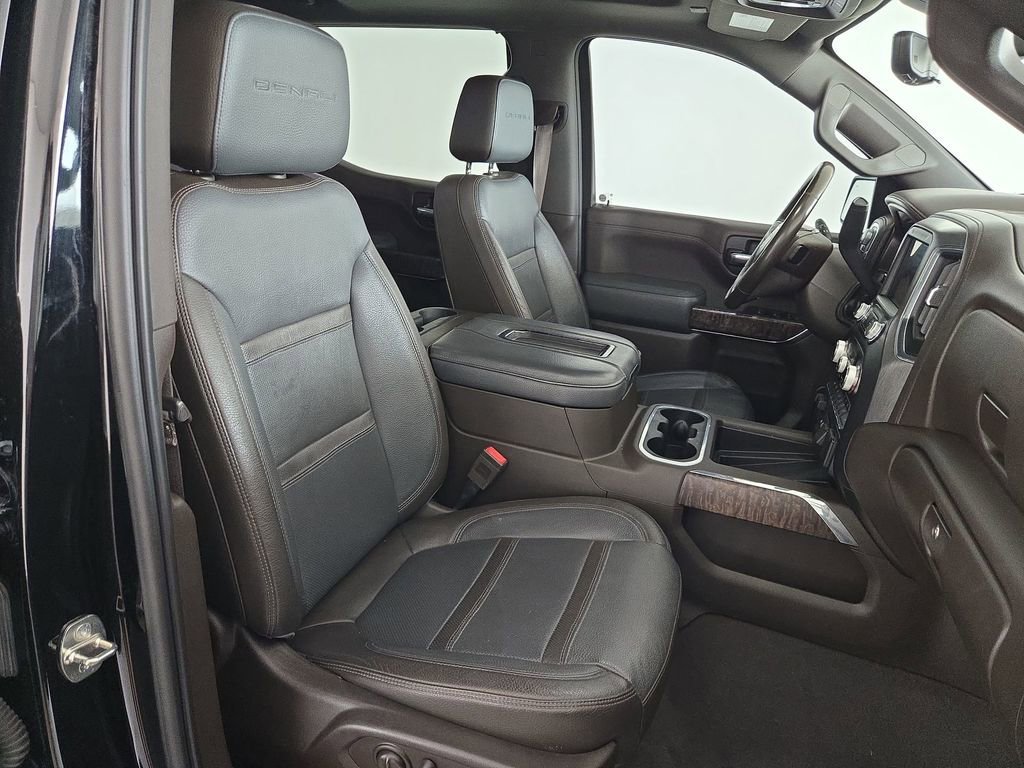 Used 2019 Black GMC Denali image 34