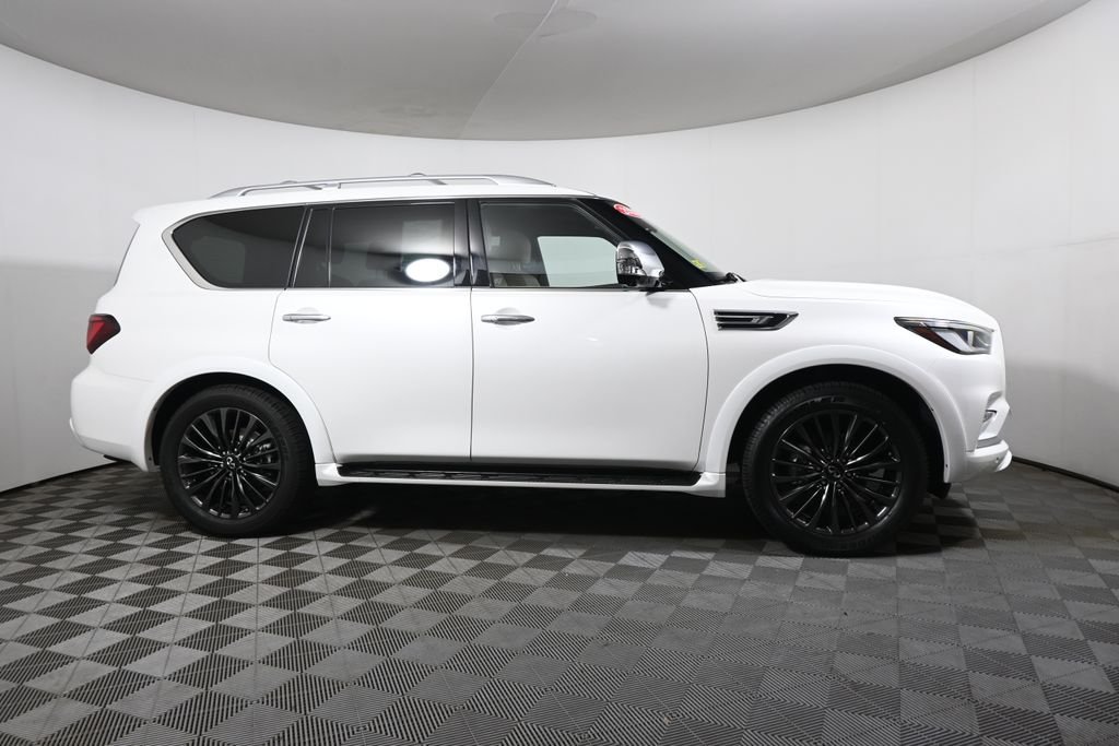 Certified Used 2023 White INFINITI Sensory image 8
