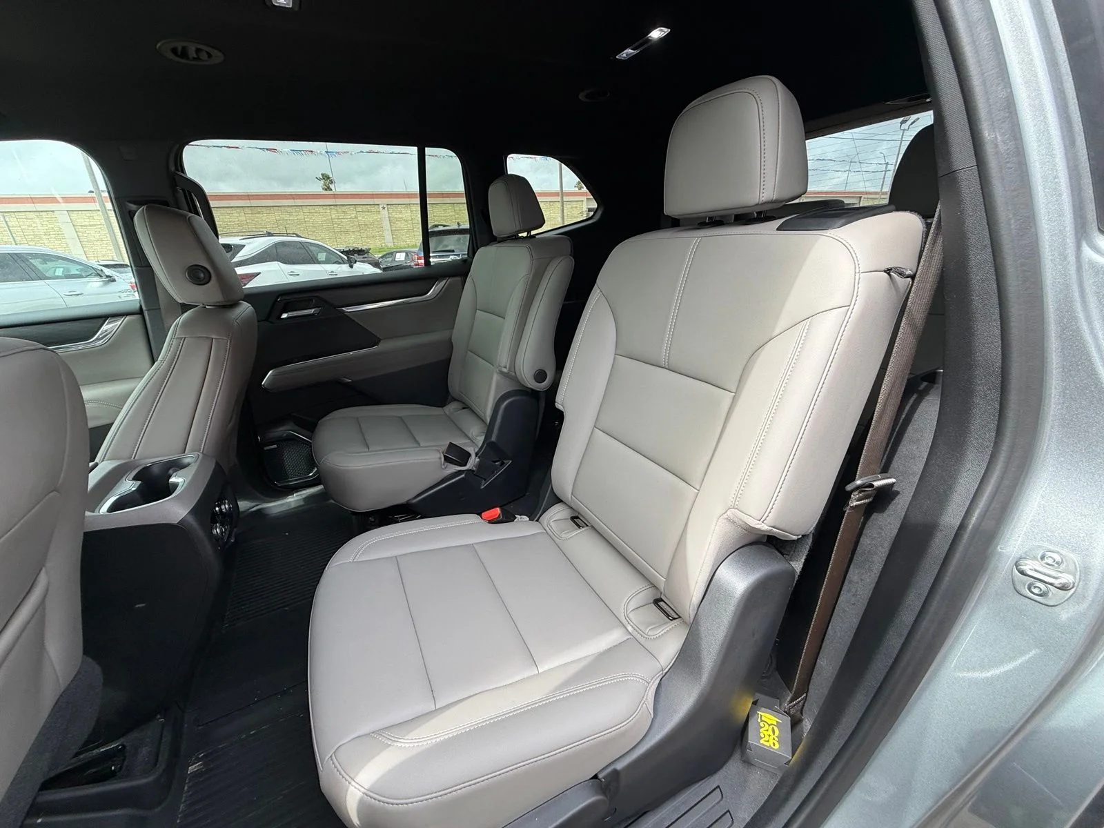 Used 2024 Silver GMC Elevation image 13
