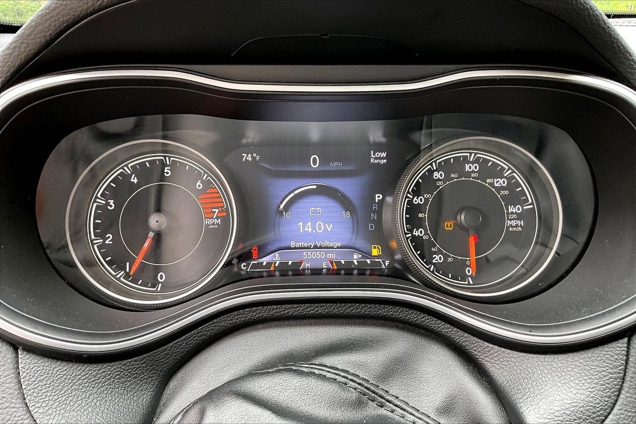 2023 Jeep Cherokee Altitude Lux - Photo 12