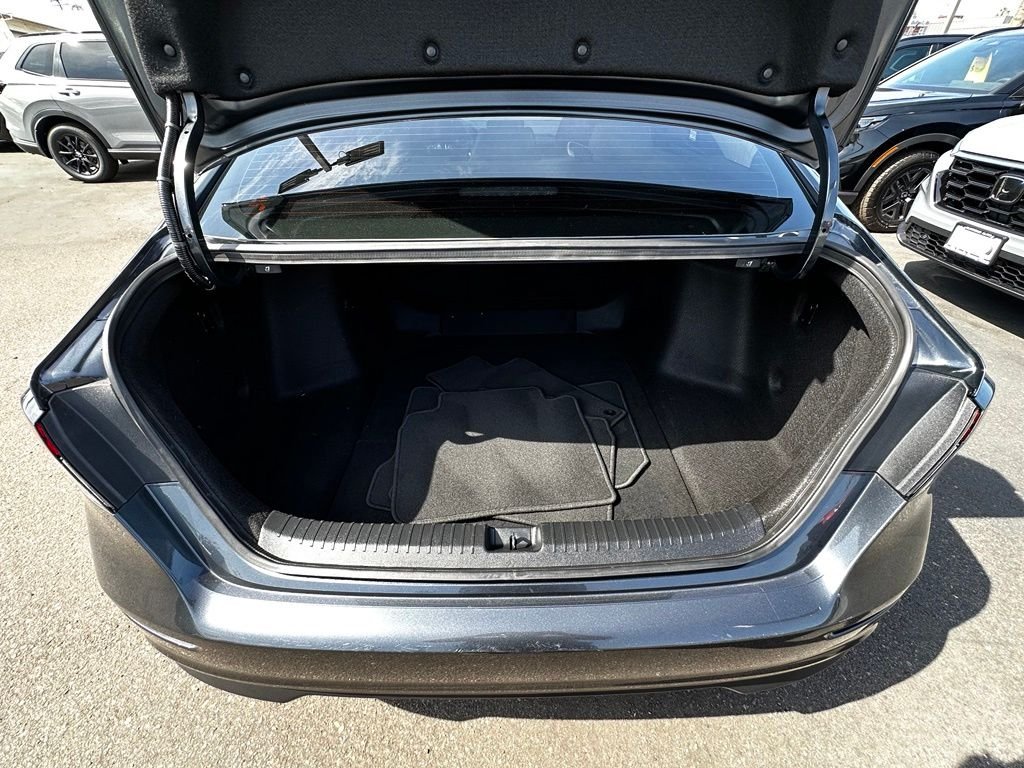 Used 2026 Gray Honda SE image 8