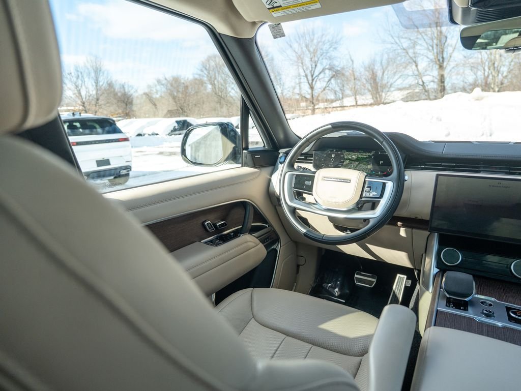 2023 Land Rover Range Rover SE - Photo 18
