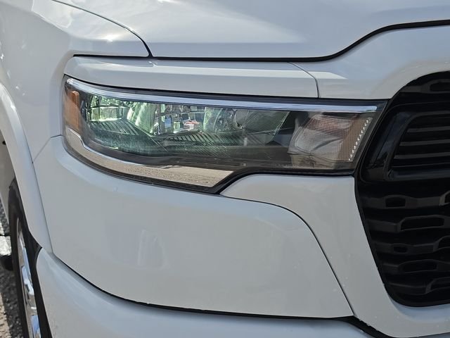 New 2026 Bright White Clear-Coat Exterior Paint RAM Big Horn/Lone Star image 7