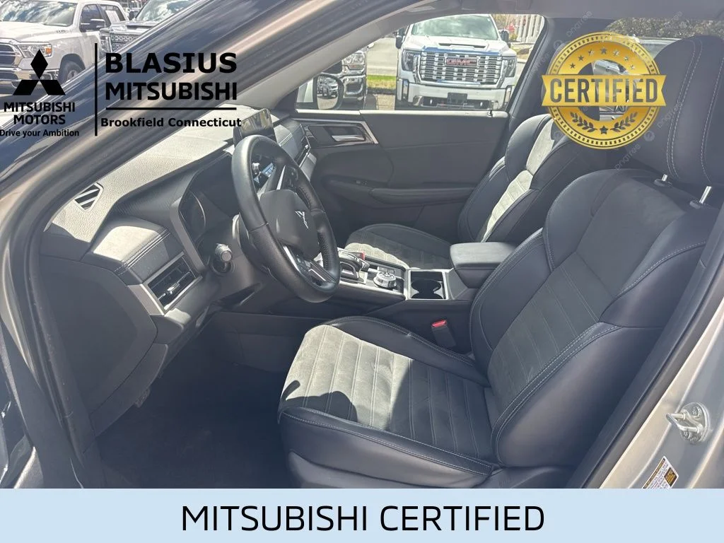 Certified Used 2024 Silver Mitsubishi SE image 21