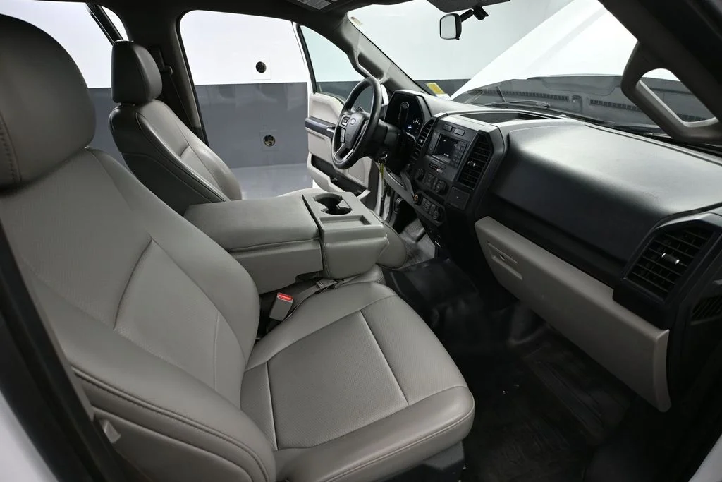 Used 2016 White Ford XL image 43