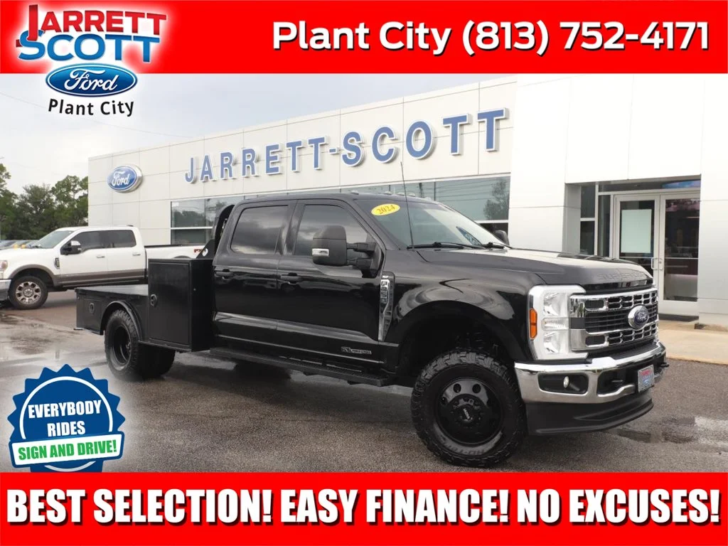 2024 Ford F-350 Super Duty Chassis Cab XLT