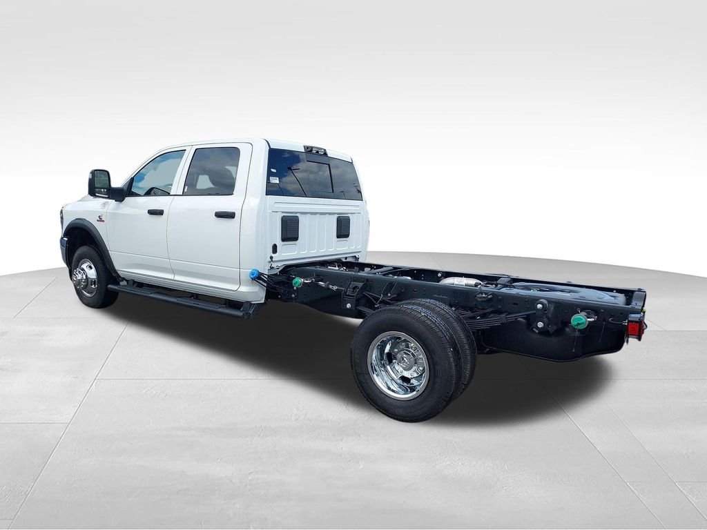 New 2026 Bright White Clearcoat RAM Tradesman image 3