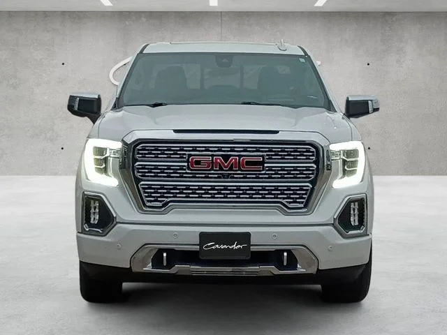 Used 2022 White GMC Denali image 18