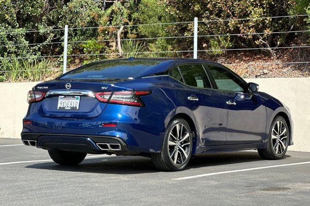 Used 2023 Blue Nissan SV image 5