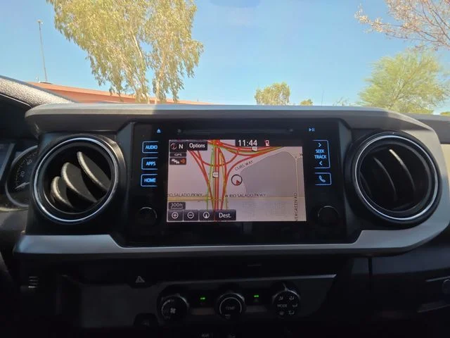 Used 2019 White Toyota SR5 image 20