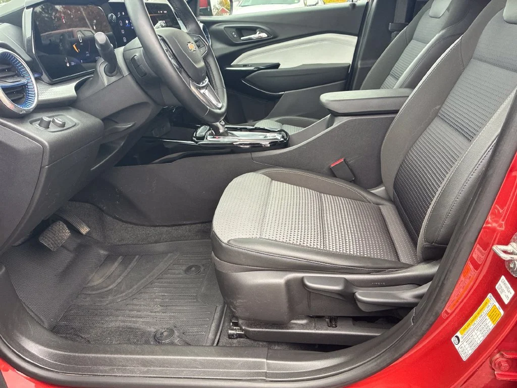 Used 2024 Cayenne Orange Metallic Chevrolet LT image 12