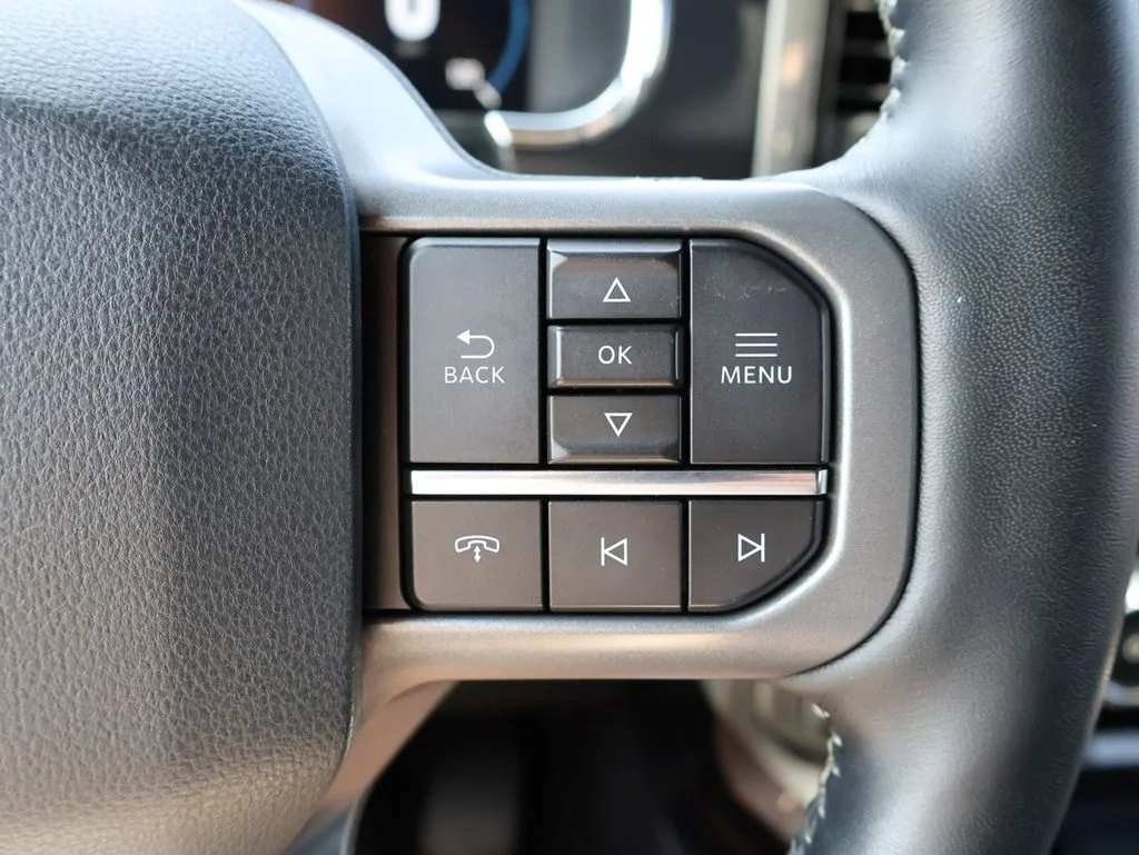Used 2022 Silver Ford Lariat image 27