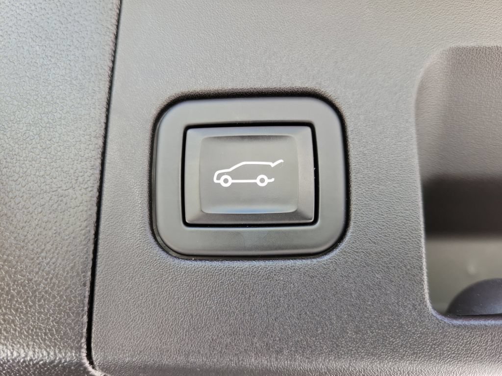 Used 2021 INFRARED TINTCOAT Cadillac AWD Premium Luxury image 10