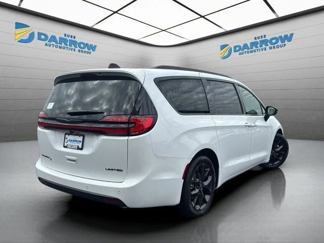 2026 Chrysler Pacifica Limited - Photo 6