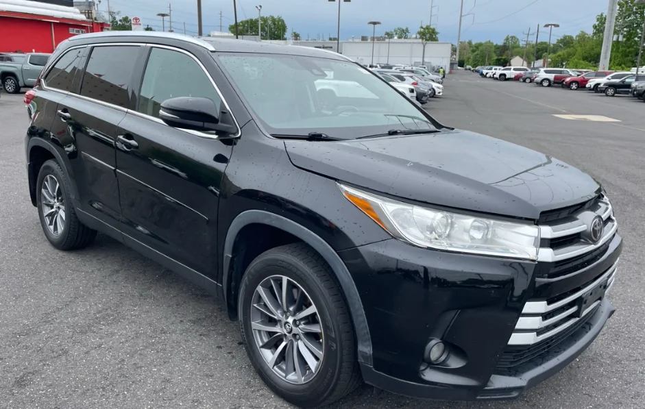 2019 Toyota Highlander XLE 4x4 V6's photo