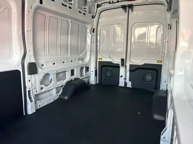 New 2026 Oxford White Ford Cargo Van image 10