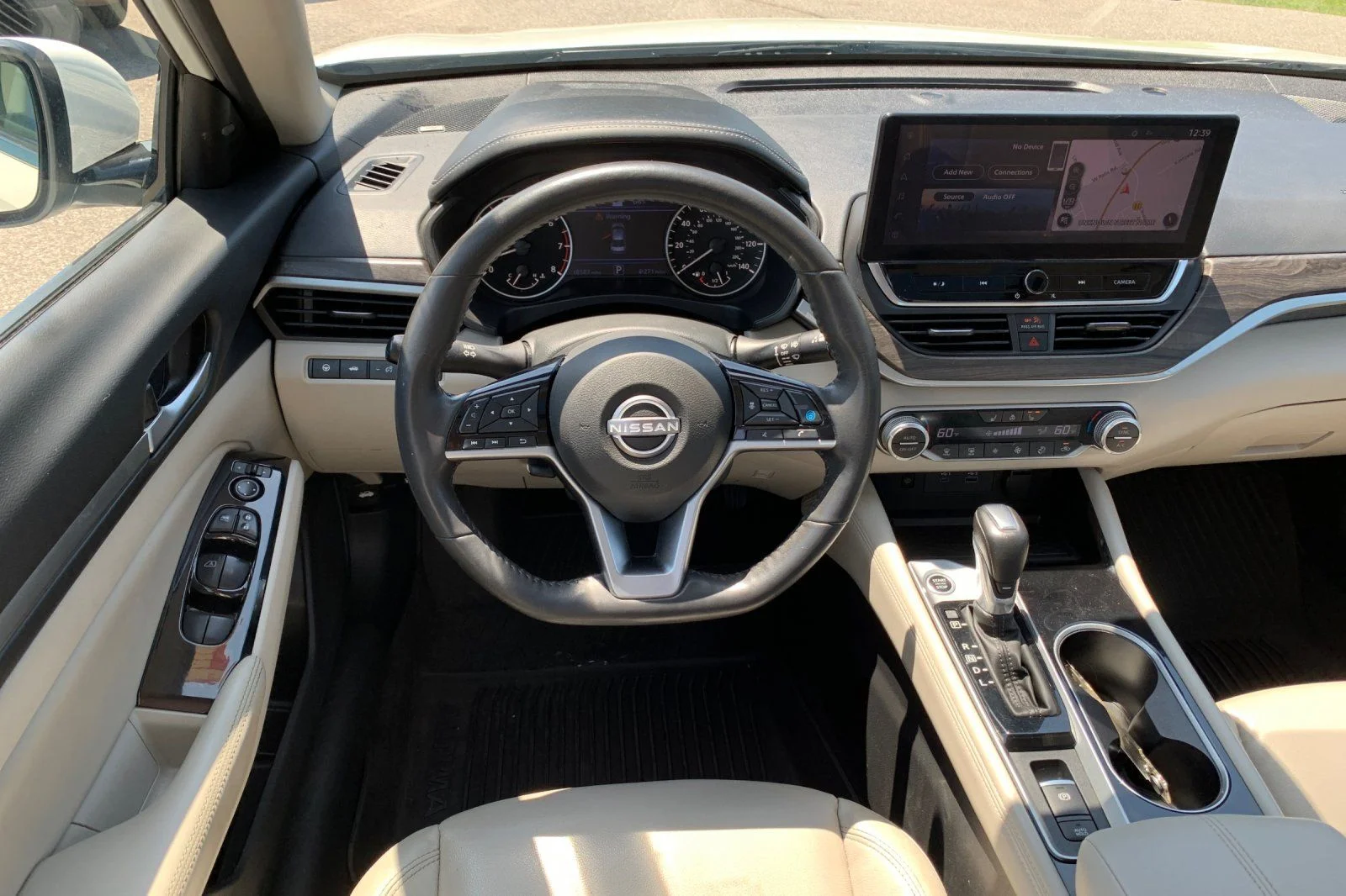 Used 2024 White Nissan 2.5 SL image 17