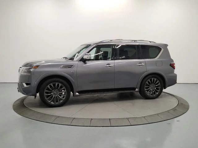 Used 2022 Gray Nissan Platinum image 5