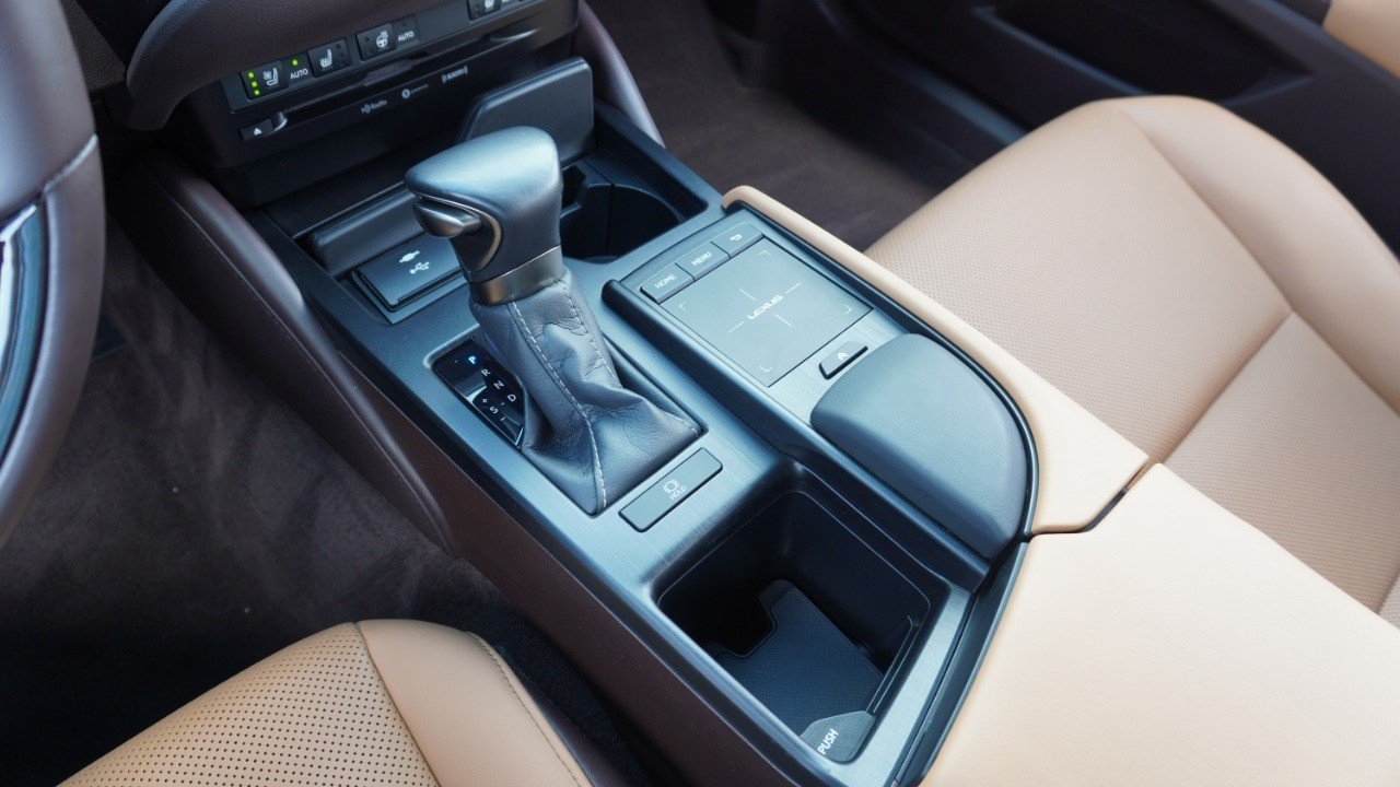 Certified Used 2021 White Lexus ES 350 image 20