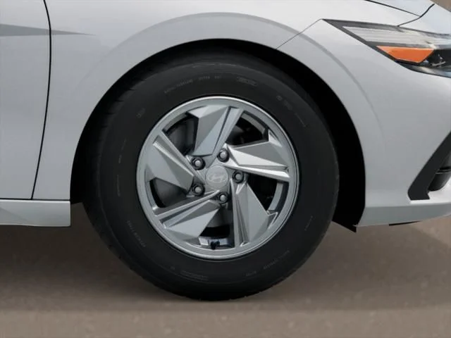 New 2026 Hyundai ELANTRA SE