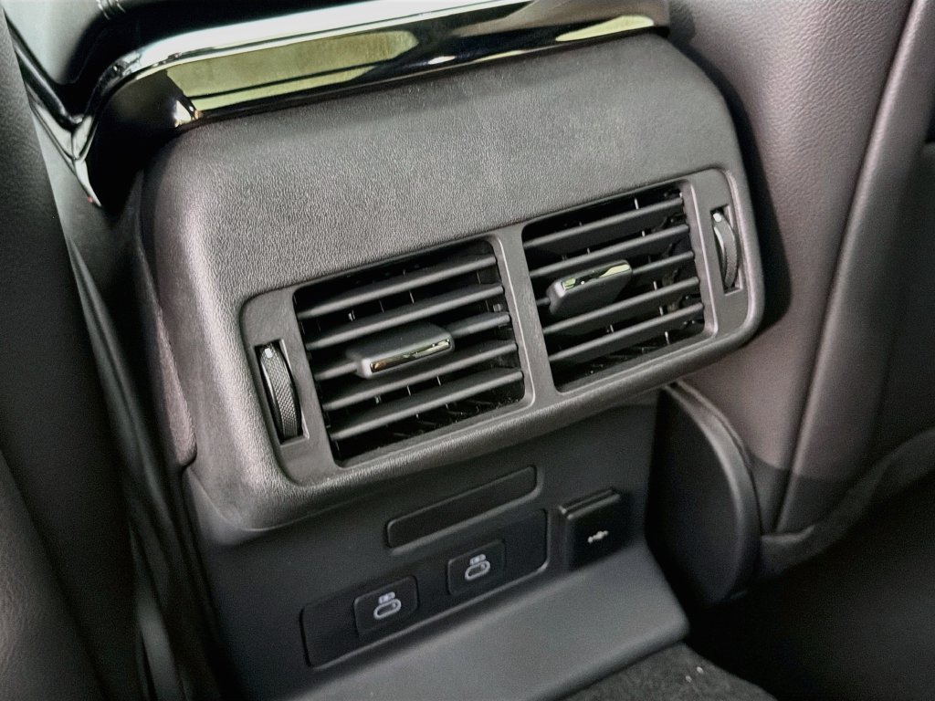 New 2026 Arroios Grey Land Rover Belgravia Edition image 27