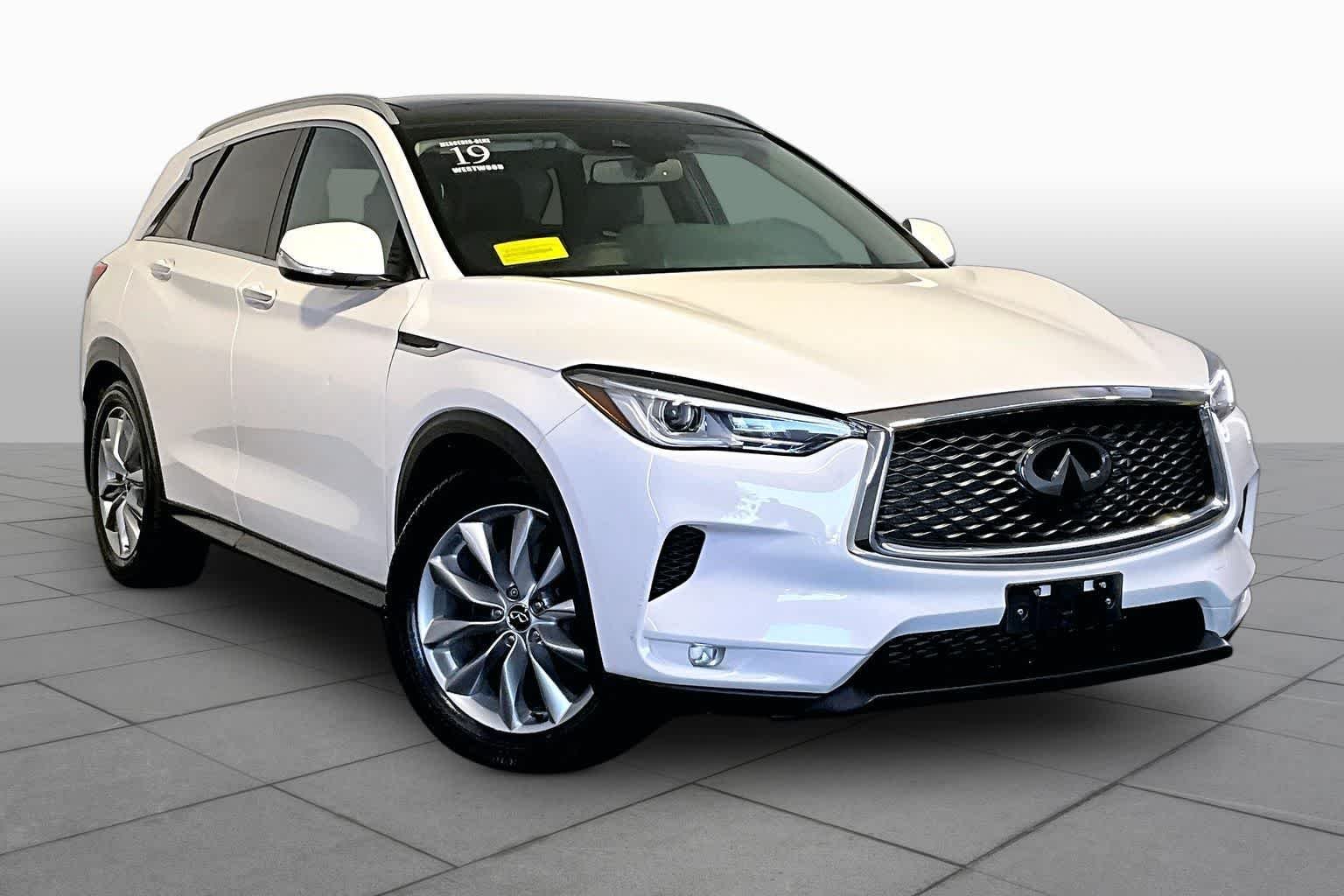 Pre-Owned 2019 INFINITI QX50 LUXE