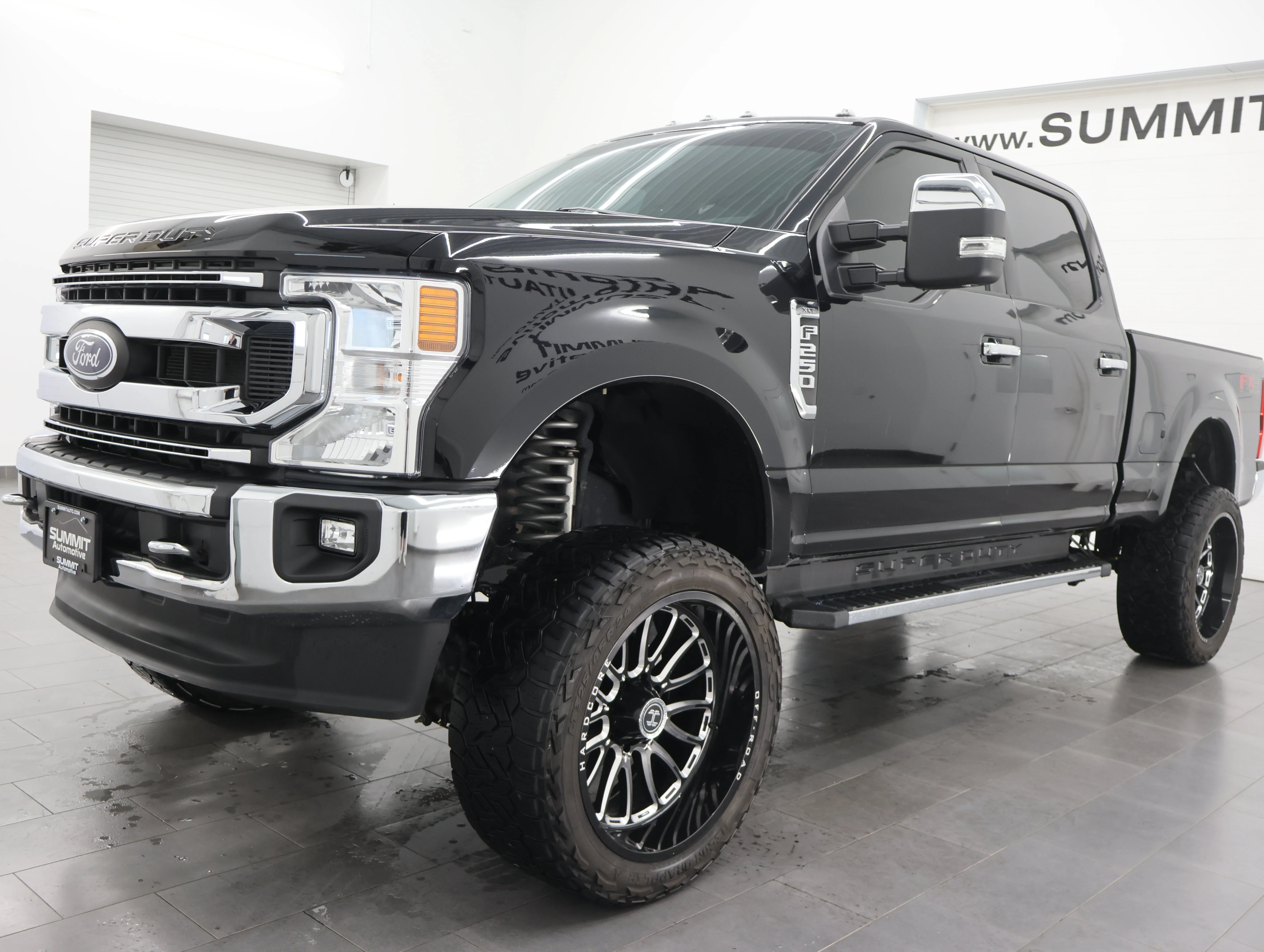 Used 2021 Agate Black Metallic Ford XLT image 7