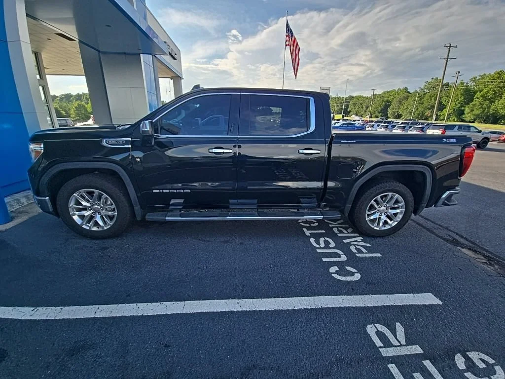 Used 2021 ONYX BLACK GMC SLT image 7