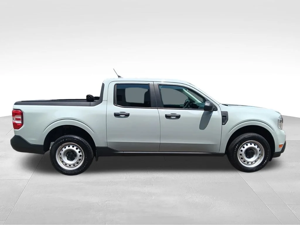 Used 2022 Cactus Gray Ford XL image 8