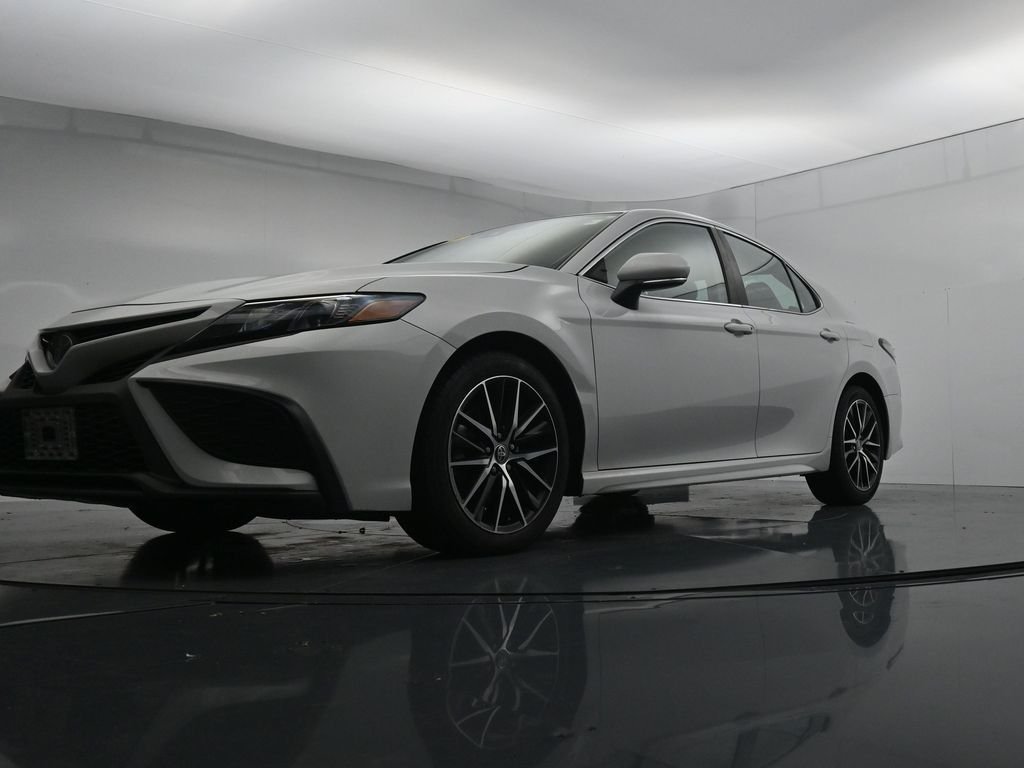 Used 2023 White Toyota SE image 34