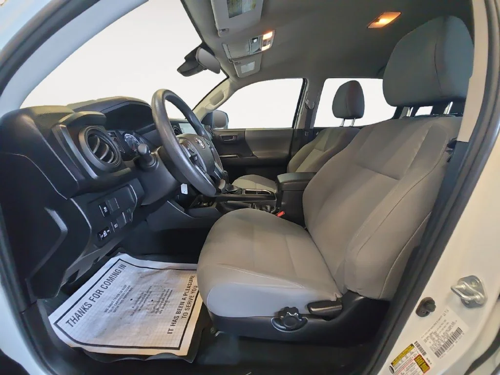 Used 2021 White Toyota SR image 16