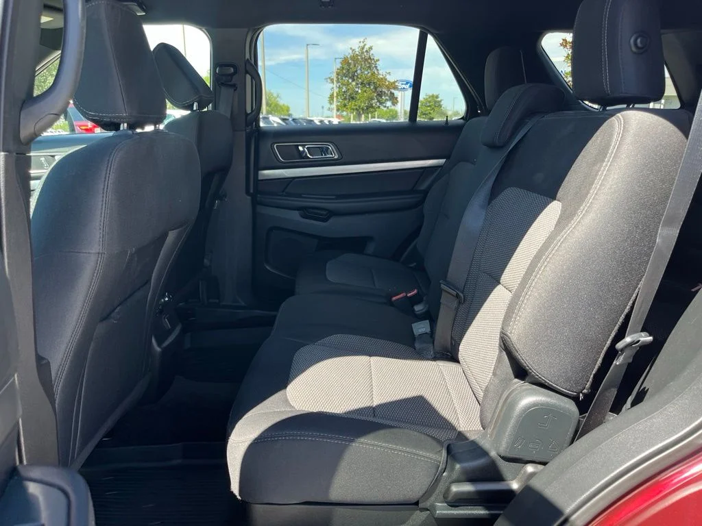 Used 2018 Red Ford XLT image 11