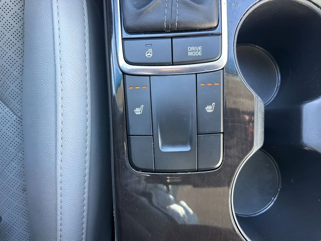 Used 2016 Gray Kia EX image 21