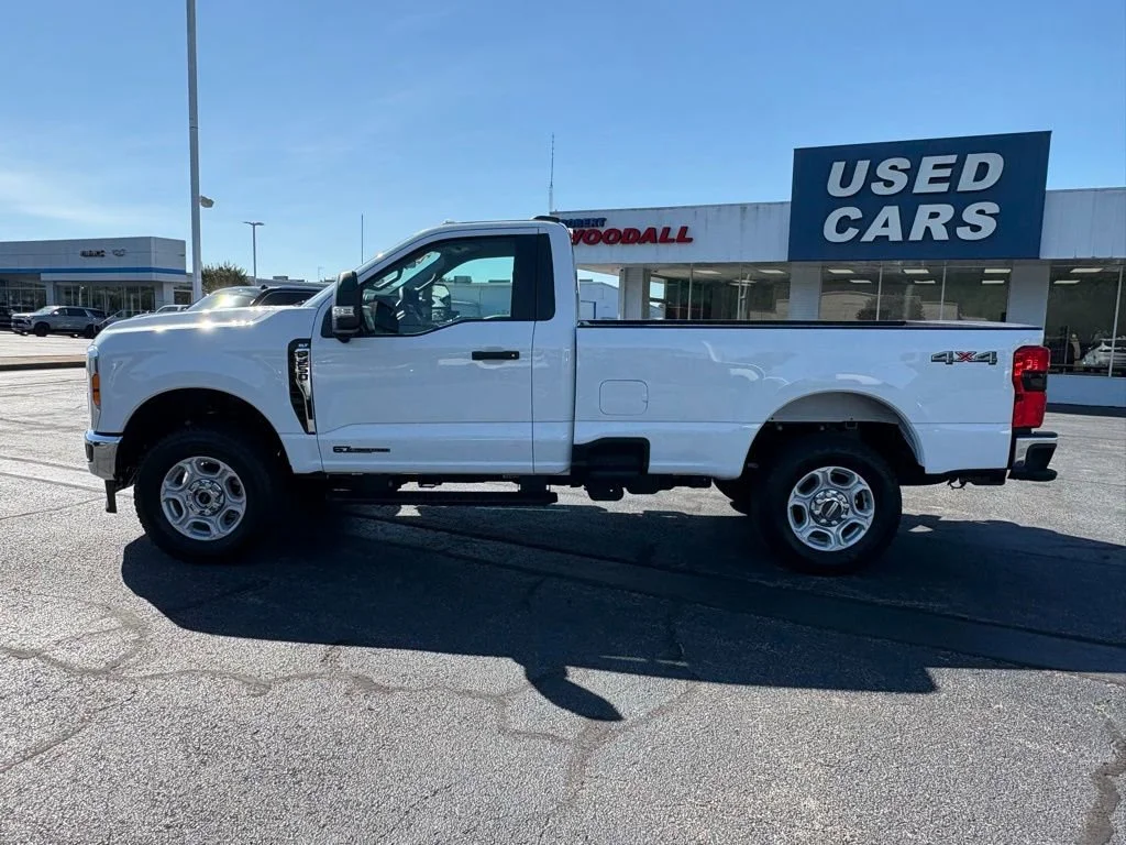 Used 2026 White Ford XL image 3