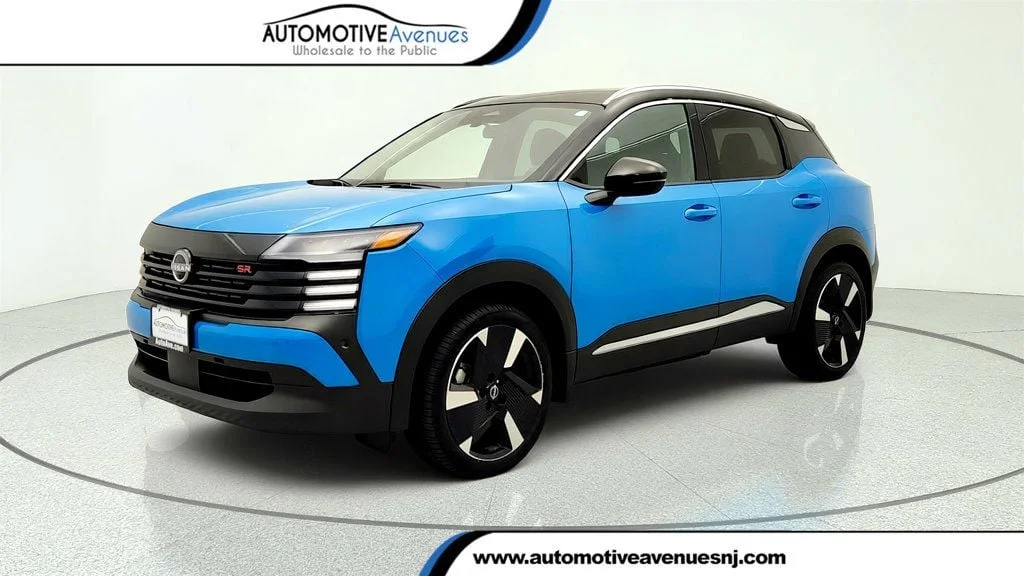 2025 Nissan Kicks 2.0 SR AWD's photo