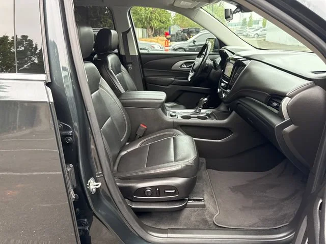 Used 2019 Graphite Metallic Chevrolet LT Leather image 9