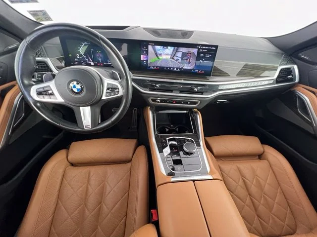Used 2024 Red BMW xDrive40i image 16