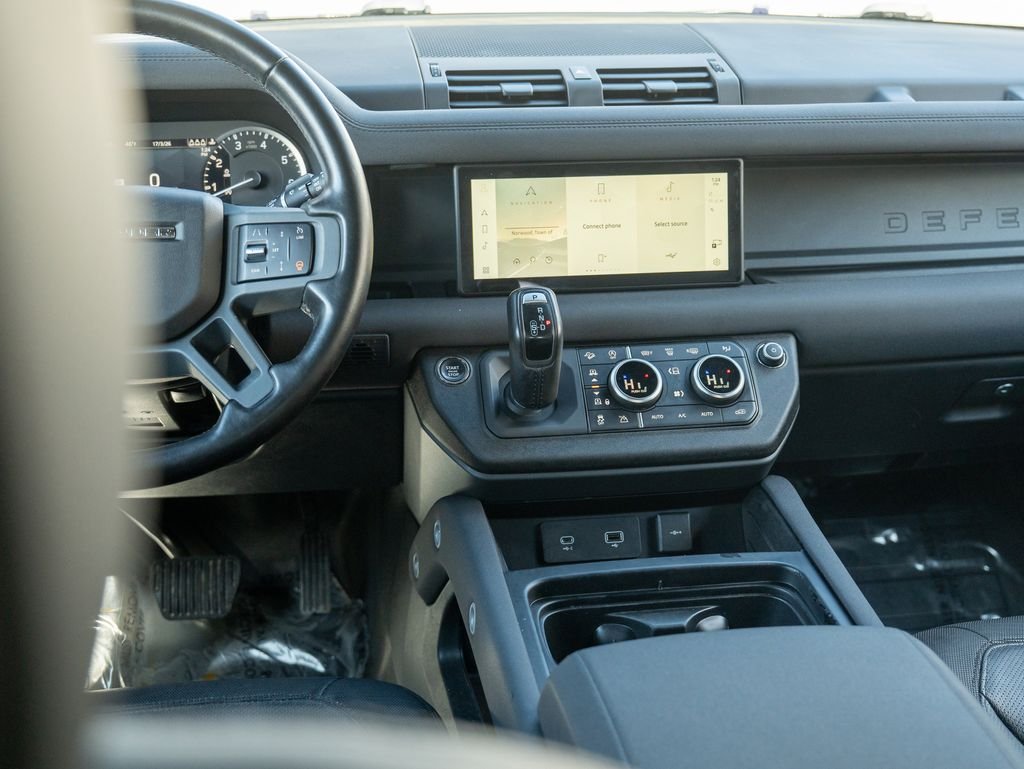 2023 Land Rover Defender X-Dynamic SE - Photo 21